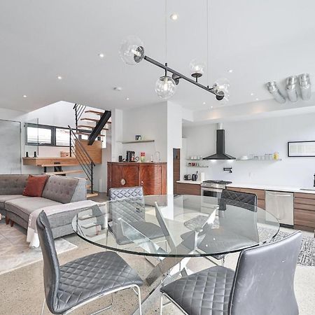 New Modern 1400 Sq Ft Coach House Near Everything Toronto Exterior foto