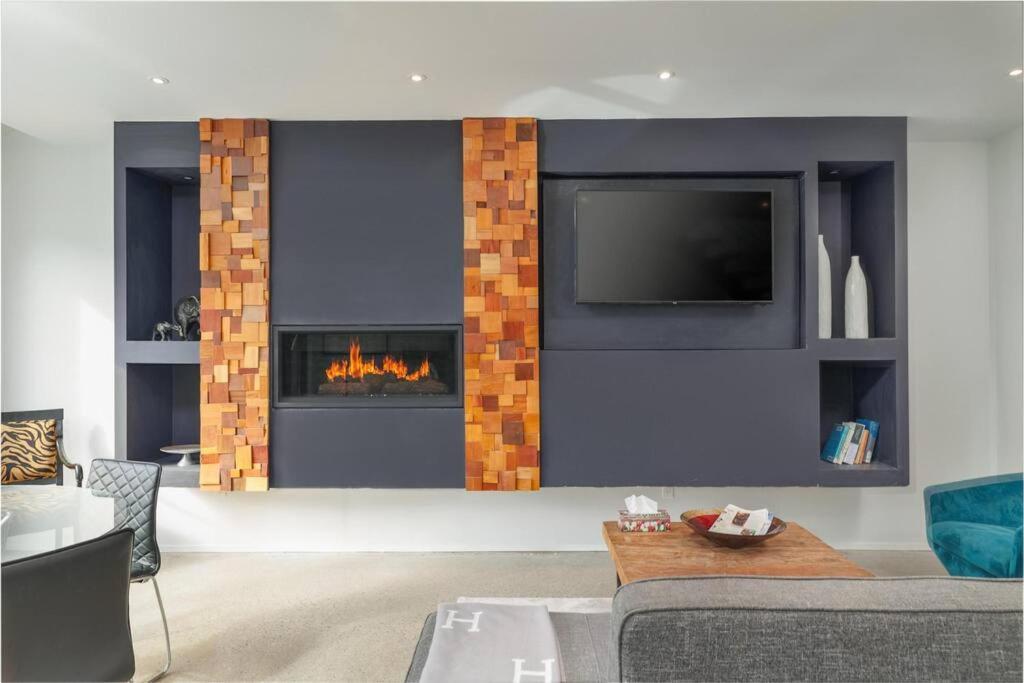 New Modern 1400 Sq Ft Coach House Near Everything Toronto Exterior foto