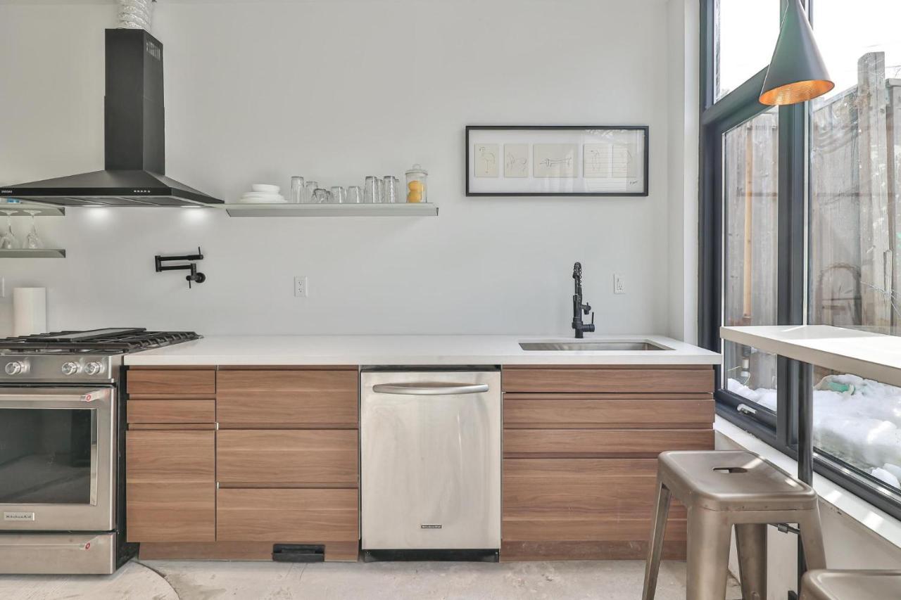 New Modern 1400 Sq Ft Coach House Near Everything Toronto Exterior foto