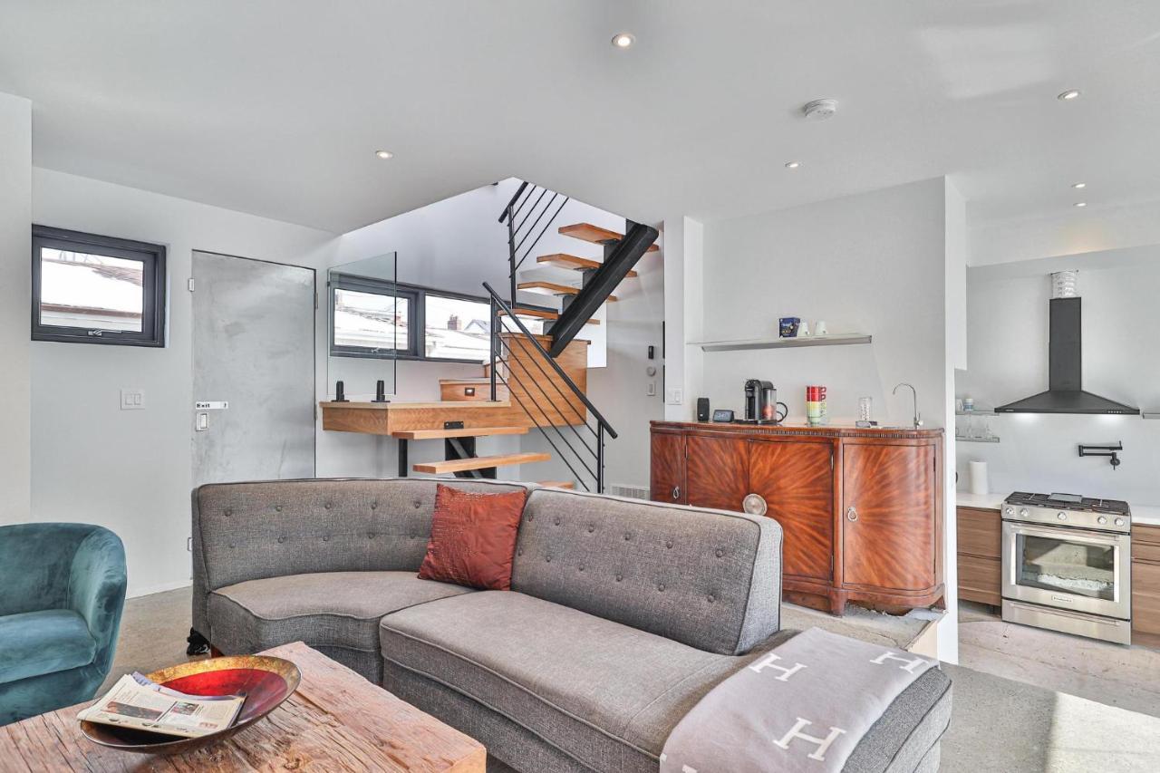 New Modern 1400 Sq Ft Coach House Near Everything Toronto Exterior foto